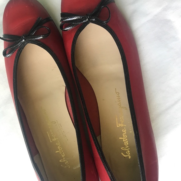 VINTAGE FERRAGAMO FLATS - Picture 1 of 6